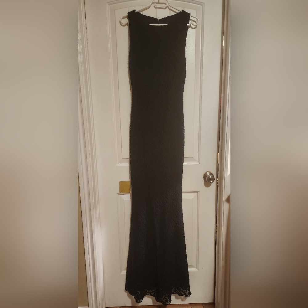 Beautiful long Alice & Olivia navy blue dress